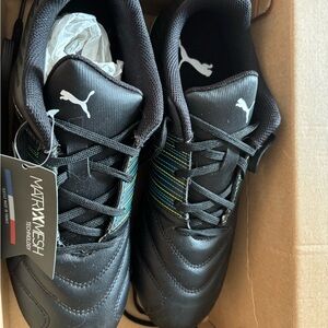 Puma Men's Black Athletic Shoes with Blue Accents